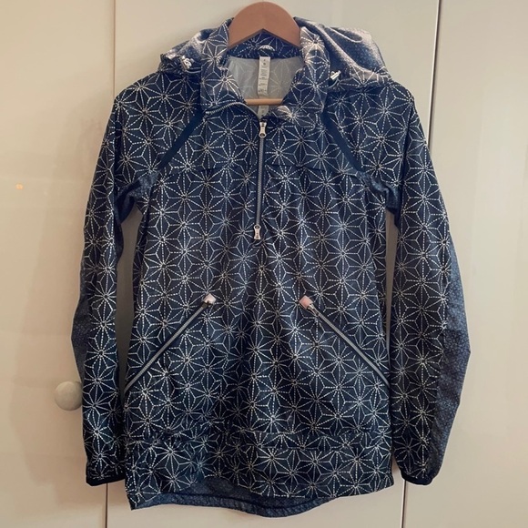 Beautiful Lululemon Navy 1/2 Zip Jacket—EUC—4 - Picture 1 of 9